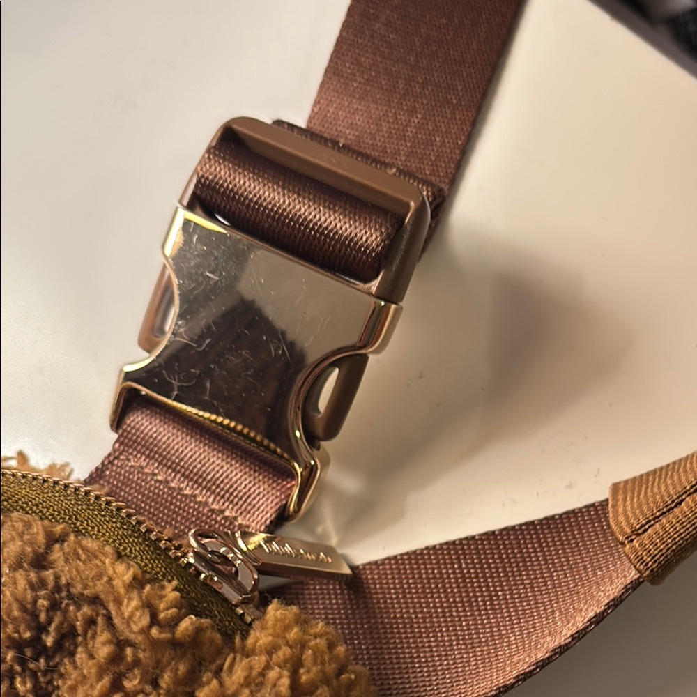 Lululemon Athletica Brown Crossbody Bag with Sherpa Texture - Picture 2 of 4